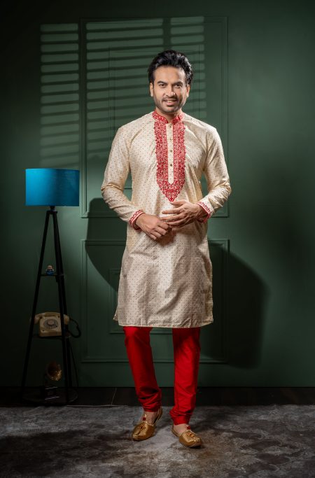 Men’s Premium Ivory Kurta Pajama Ensemble “Celebrate Traditions in Royal Style.”